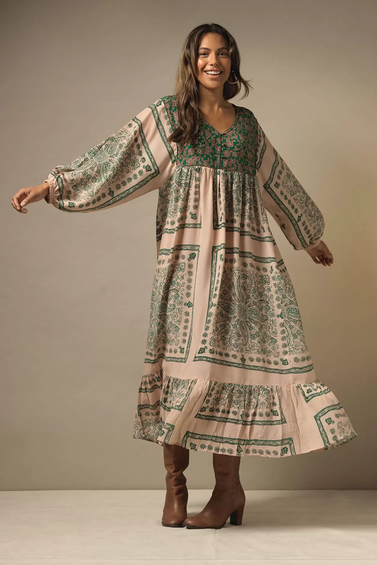 Women One Hundred Stars Mehndi Green Boho Dress